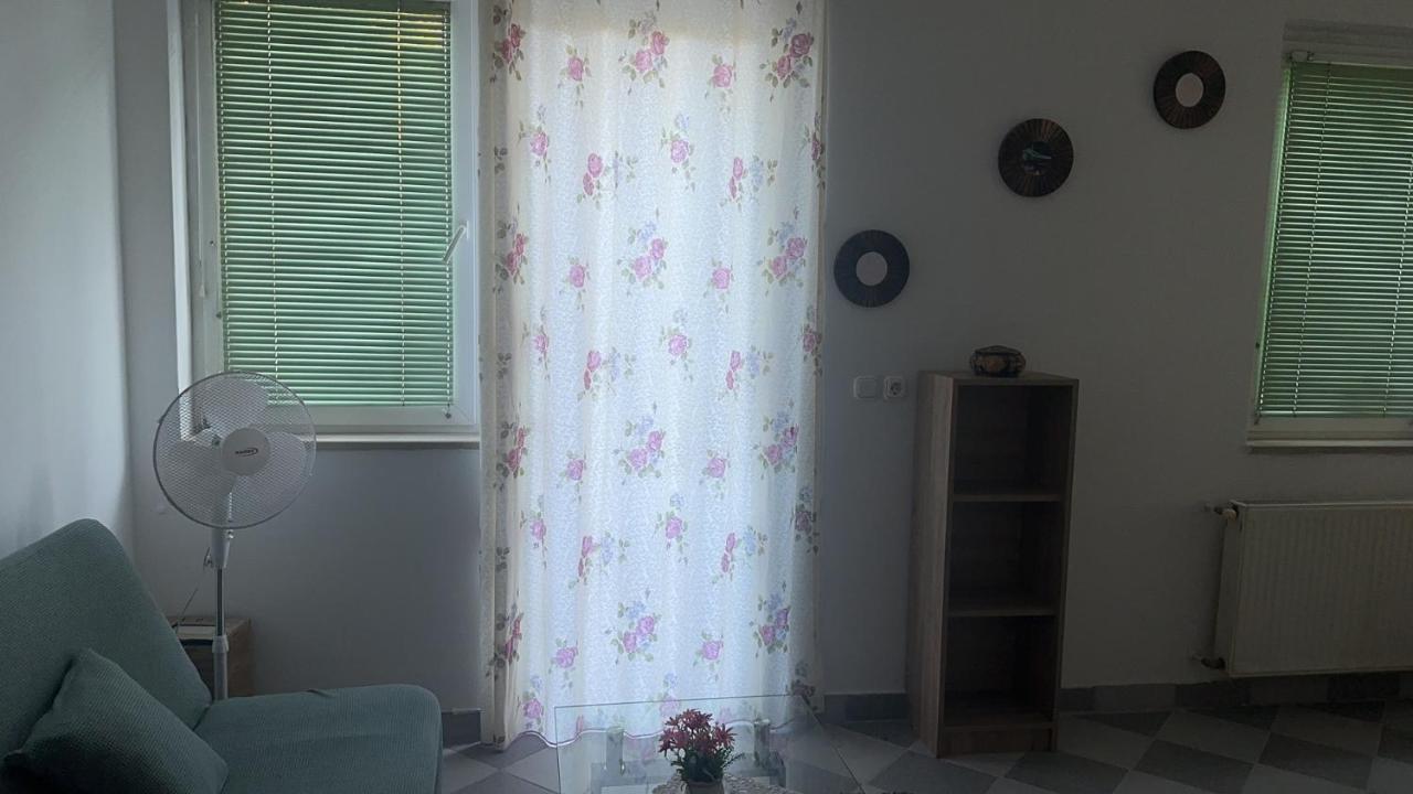 布达佩斯苹果酒店 بودابست المظهر الخارجي الصورة